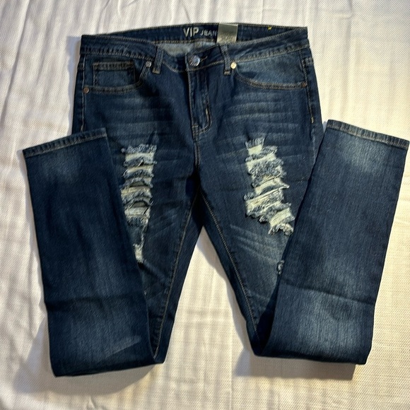 2/$30 VIP Distressed Rip 5 Pocket Jeans Size 11/12 - Picture 1 of 9